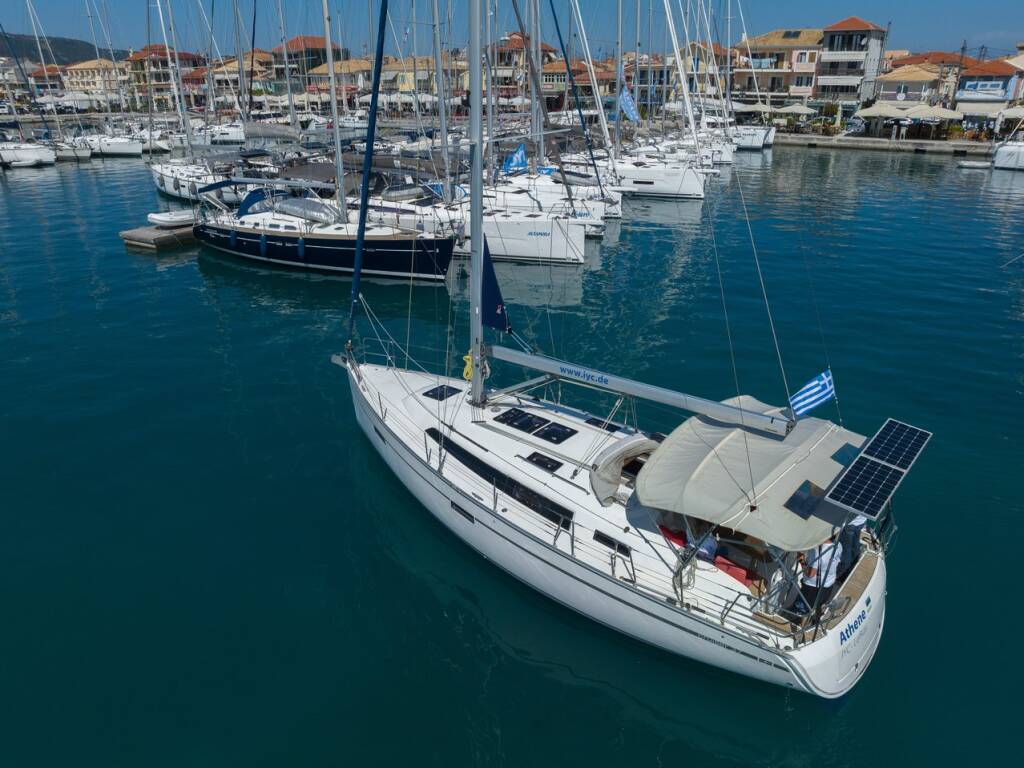 Bavaria Cruiser 37 Athene