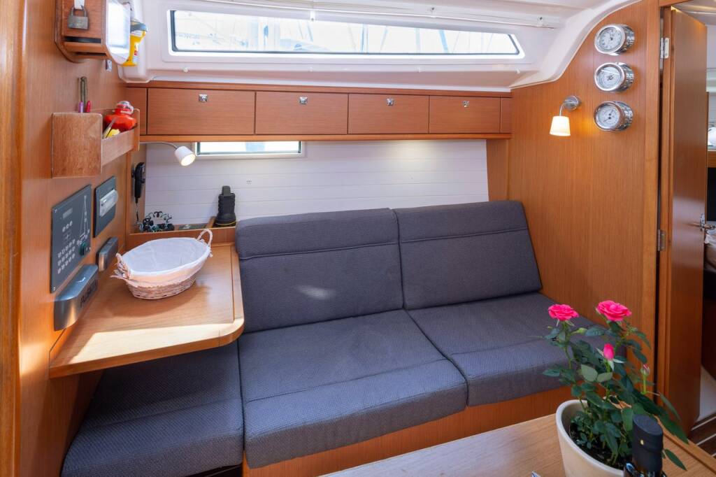 Bavaria Cruiser 37 Athene