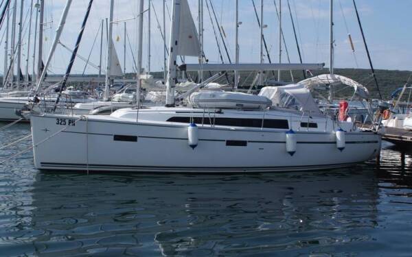 Bavaria Cruiser 37 Jugo