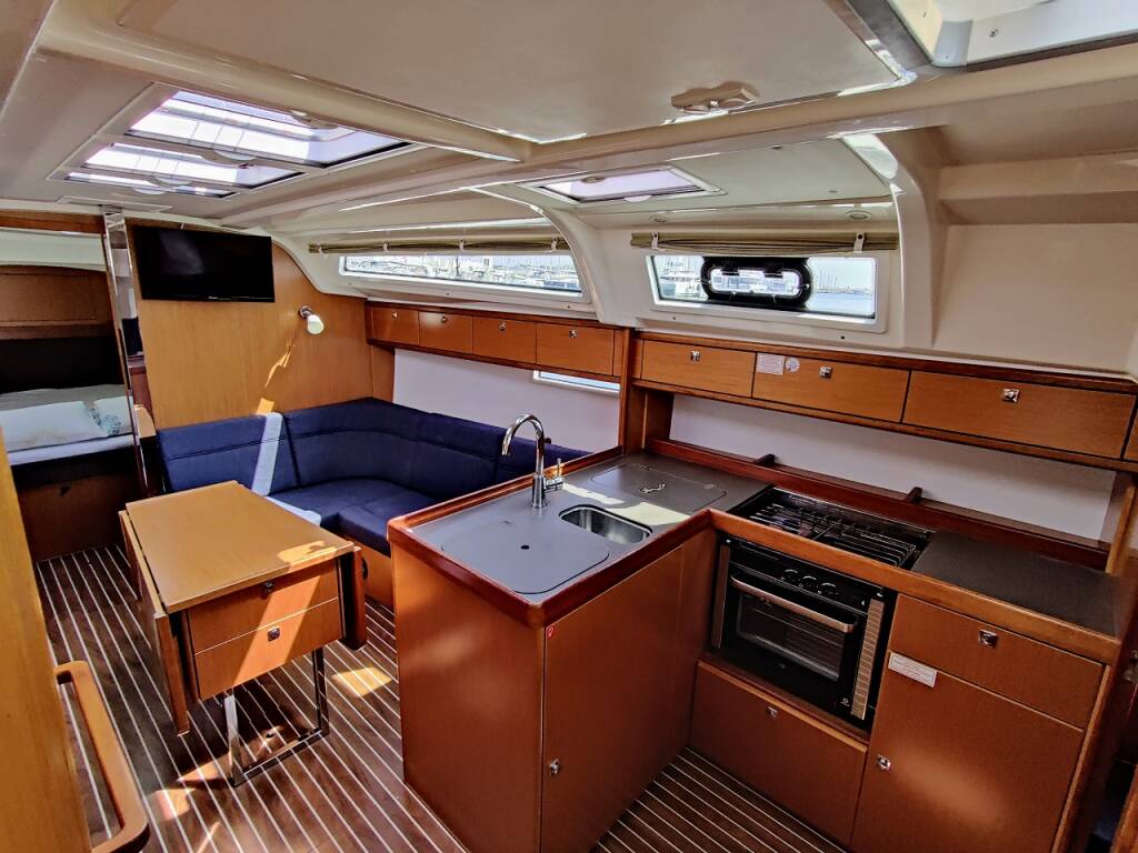 Bavaria Cruiser 37 Mojito