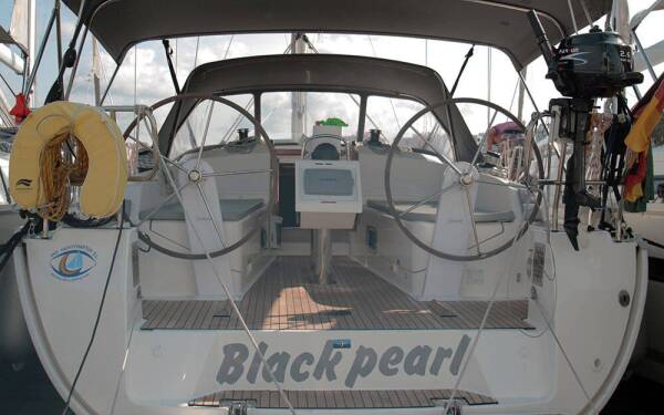 Bavaria Cruiser 37 Black Pearl