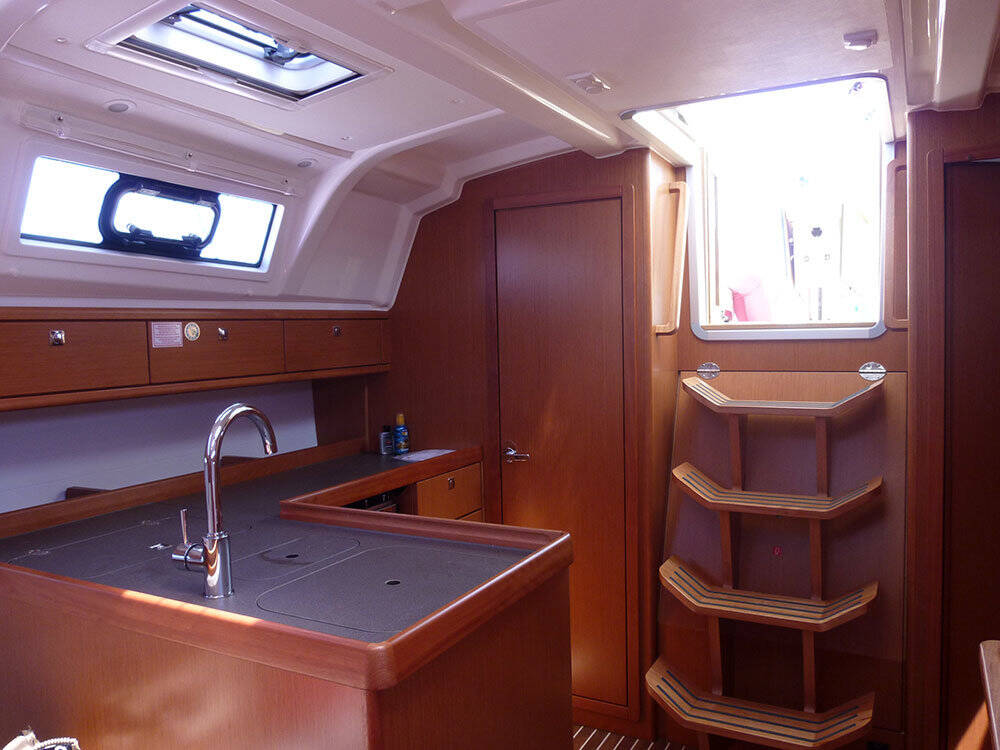 Bavaria Cruiser 37 Alena