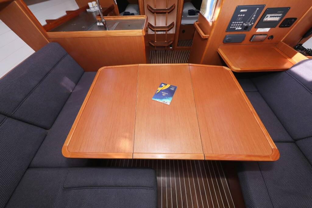 Bavaria Cruiser 37 Angelic