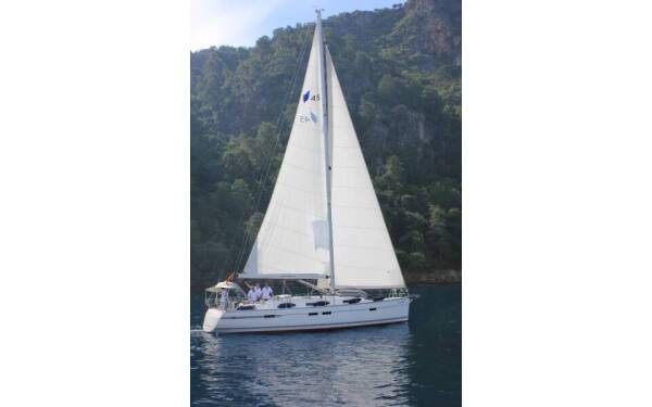 Bavaria Cruiser 45 Sail Bravo