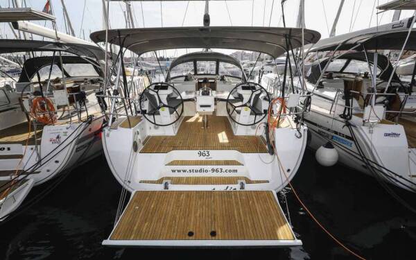 Bavaria Cruiser 46 Style Studio 963