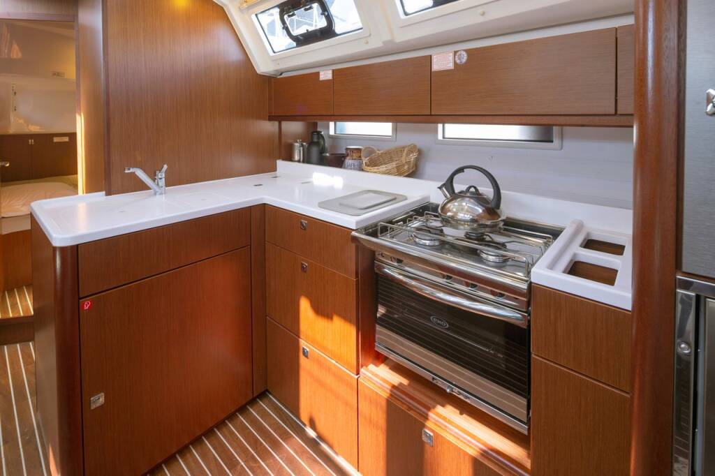 Bavaria Cruiser 46 Style Aiolos