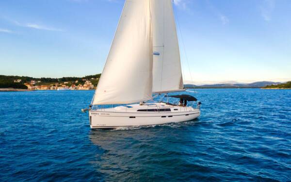 Bavaria Cruiser 46 White Star