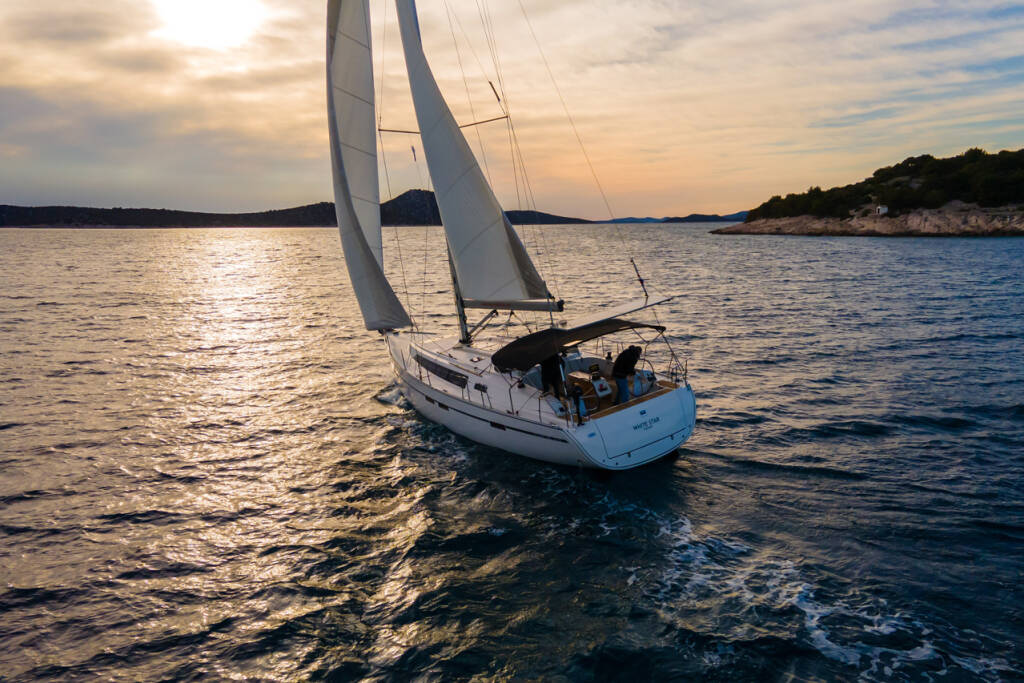 Bavaria Cruiser 46 White Star