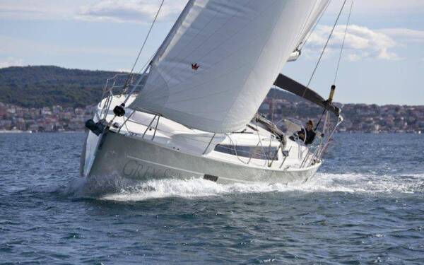 Bavaria Cruiser 46 Grey Sky