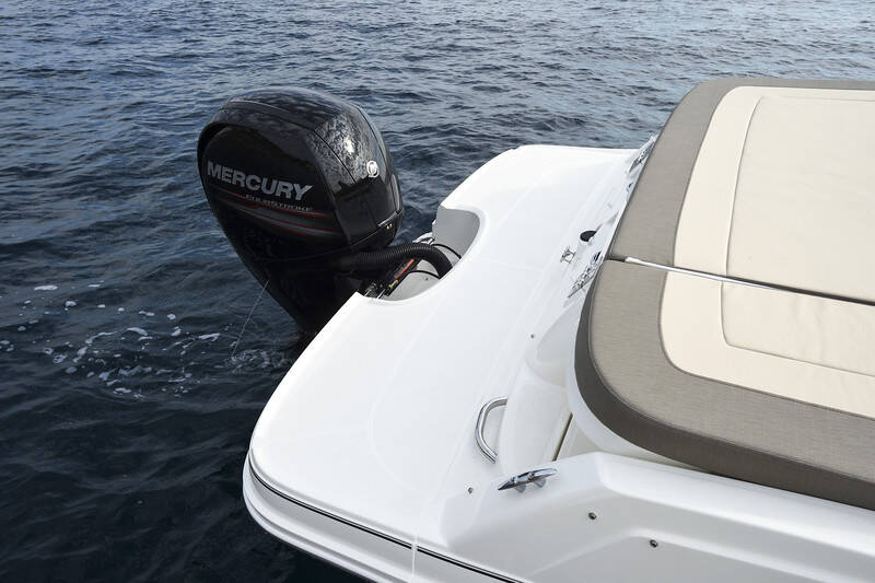 Bayliner VR5 Outboard Cuddy