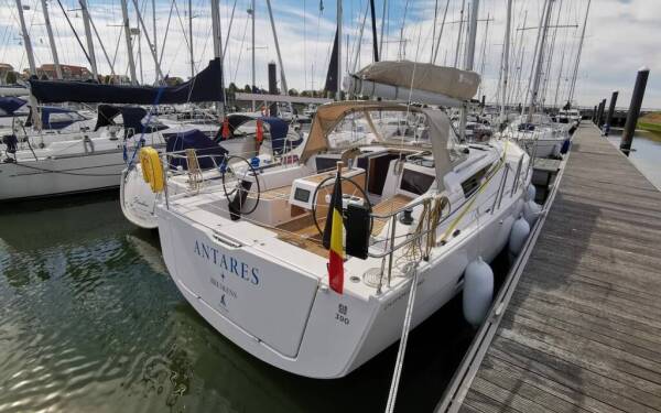 Dufour 390 GL Antares