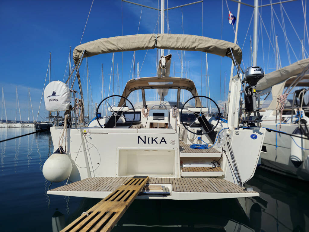 Dufour 390 GL Nika