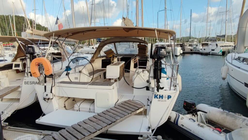 Dufour 412 GL BEQUIA 