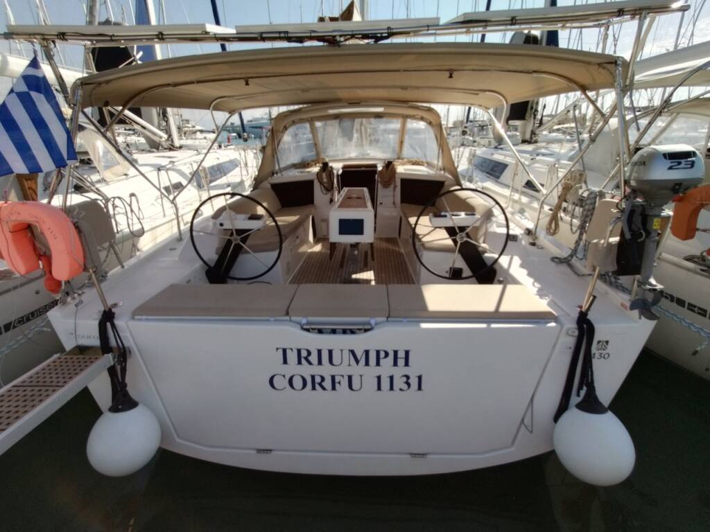 Dufour 430 Triumph