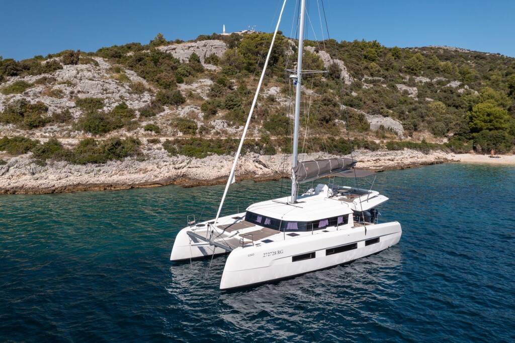 Dufour 48 Catamaran Cat