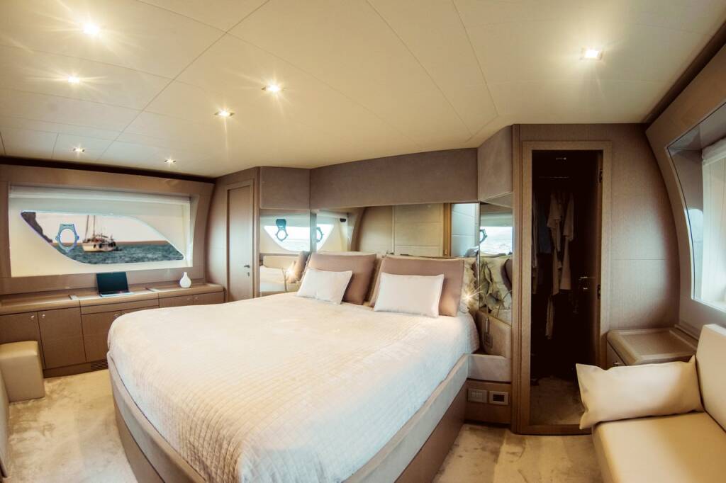 Ferretti 700 Sea Sons