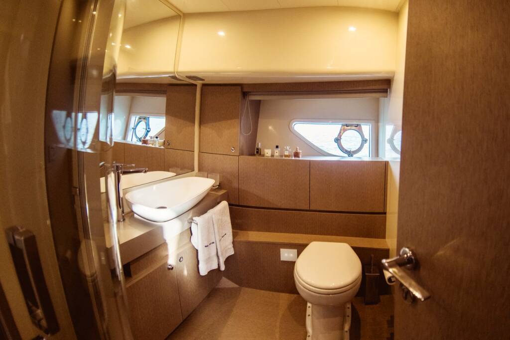 Ferretti 700 Sea Sons