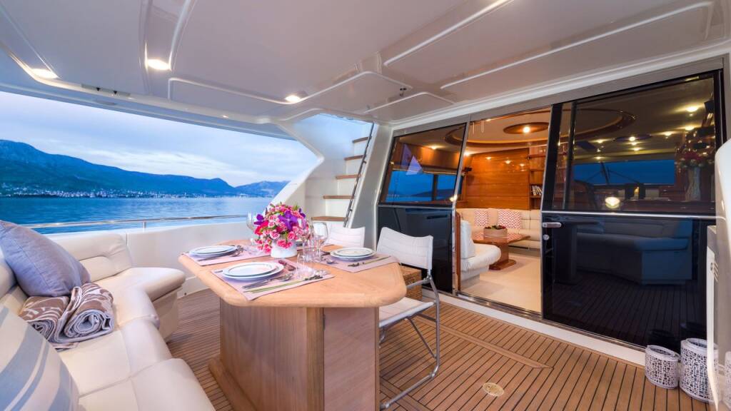 Ferretti Yachts 730 Marino