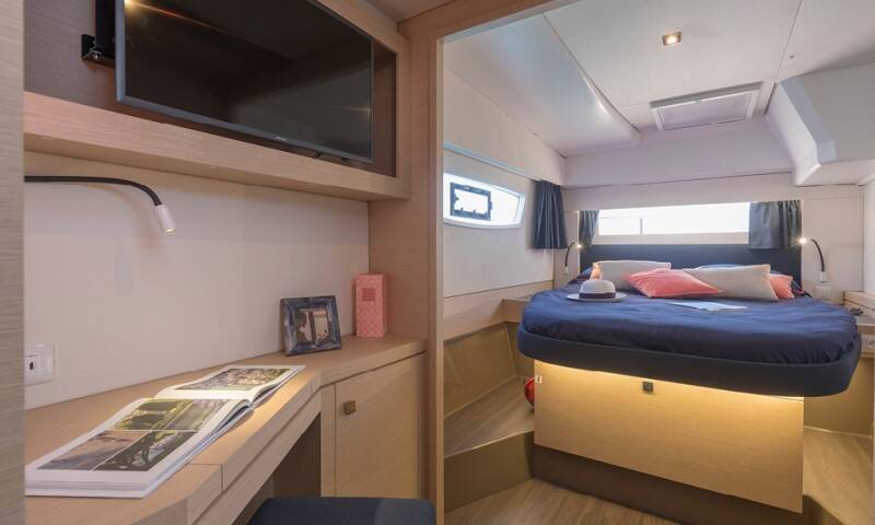 Fountaine Pajot Astrea 42 FIRE STORM