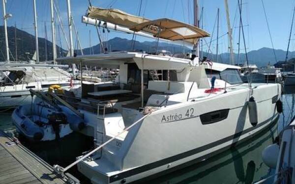 Fountaine Pajot Astrea 42 DORIS 