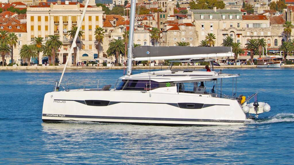 Fountaine Pajot Astrea 42 Mojo