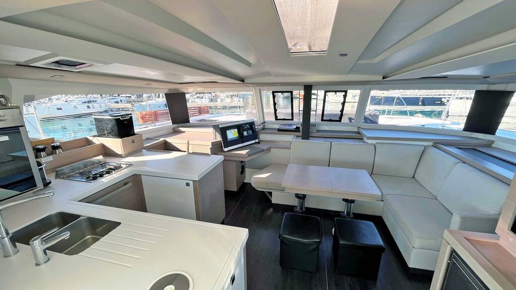 Fountaine Pajot Astrea 42 Mojo