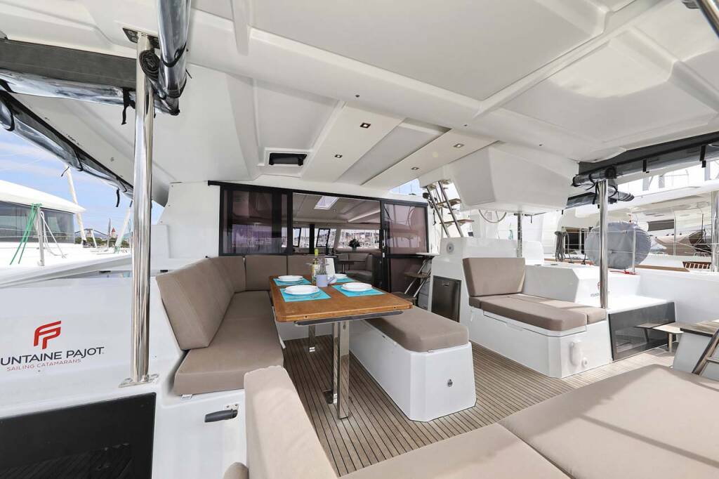 Fountaine Pajot Astrea 42 La Mula