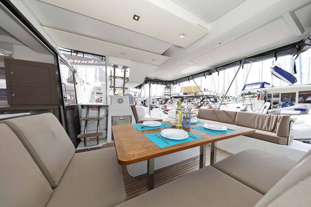 Fountaine Pajot Astrea 42 La Mula