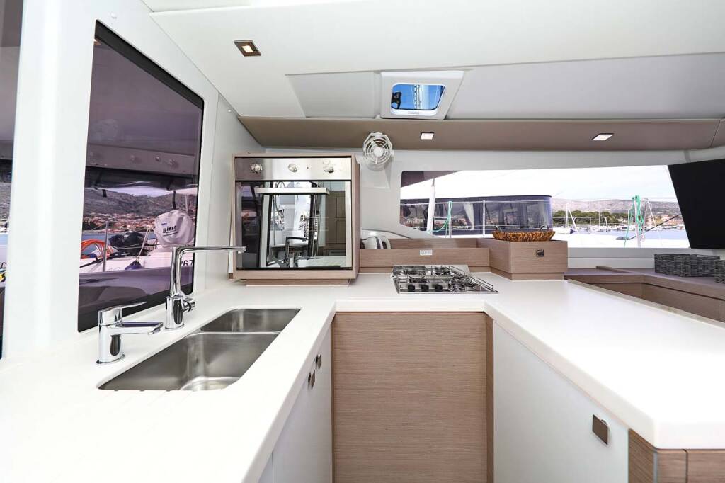 Fountaine Pajot Astrea 42 La Mula