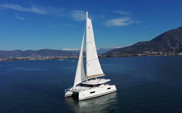 Fountaine Pajot Astrea 42 Reina