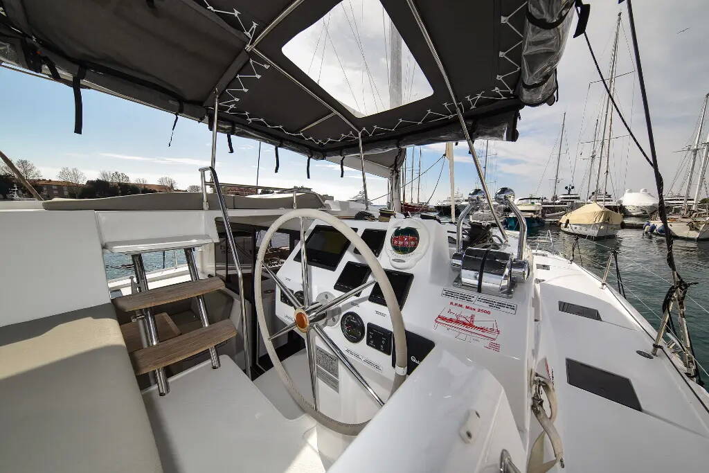 Fountaine Pajot Astrea 42 PRESTIGE