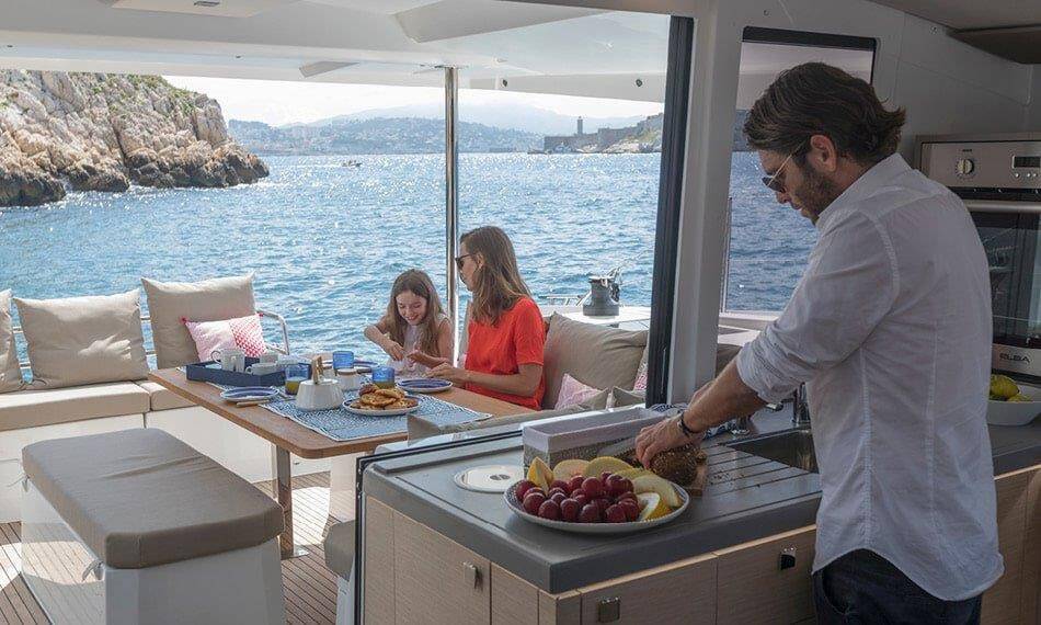 Fountaine Pajot Astrea 42 Vida