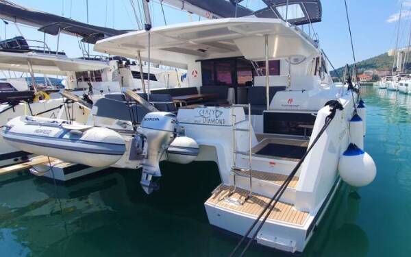 Fountaine Pajot Astrea 42 Crazy Diamond