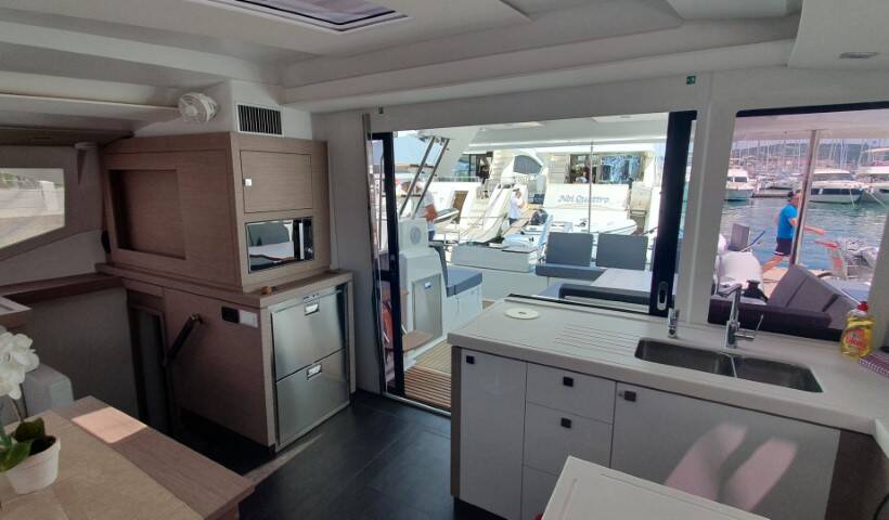 Fountaine Pajot Astrea 42 Crazy Diamond