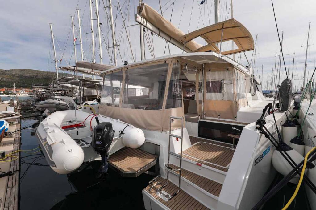 Fountaine Pajot Astrea 42 Alchiba