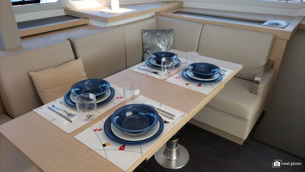 Fountaine Pajot Astrea 42 Agitation