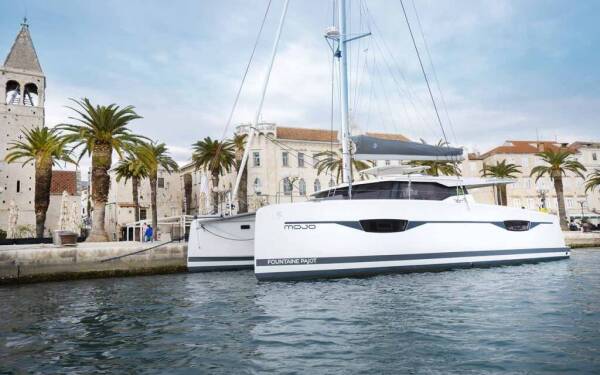 Fountaine Pajot Astrea 42 Mojo