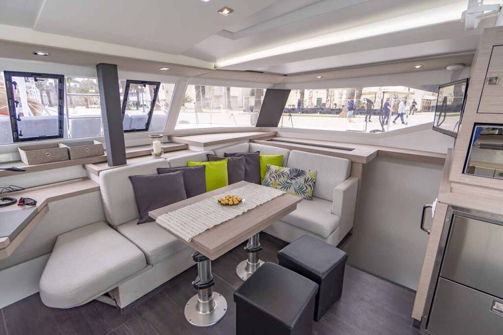 Fountaine Pajot Astrea 42 Mojo