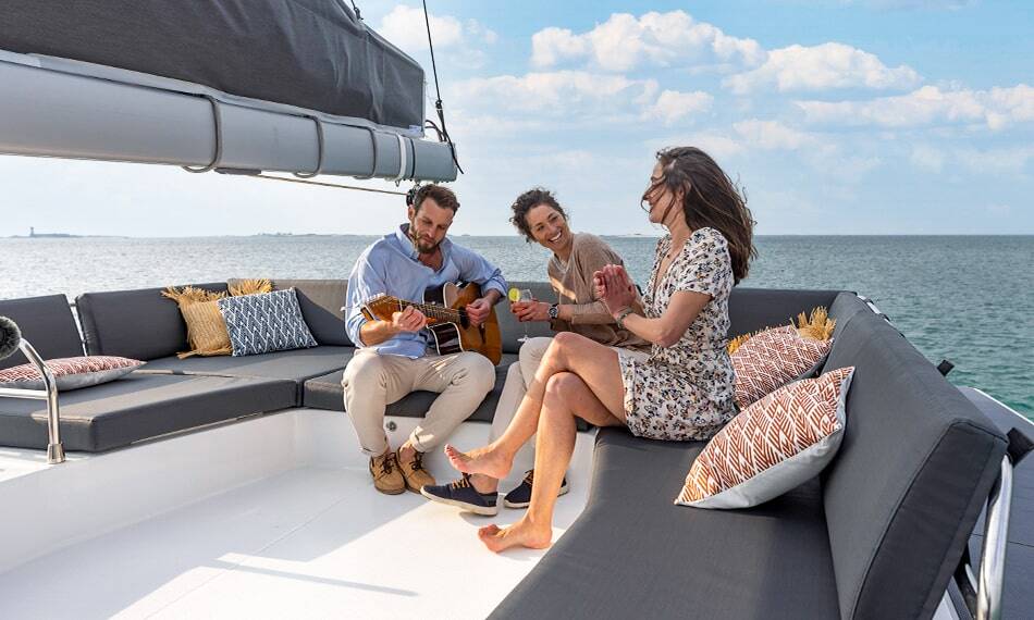 Fountaine Pajot Aura 51 SMART ELECTRIC LILY 