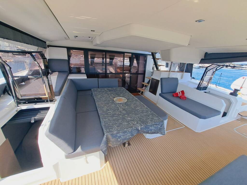 Fountaine Pajot Aura 51 Le Grand Bogavant