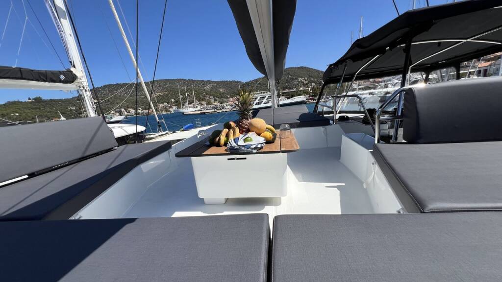 Fountaine Pajot Aura 51 Three Dee