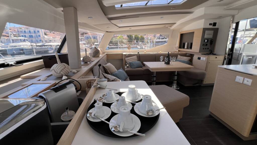 Fountaine Pajot Aura 51 Three Dee