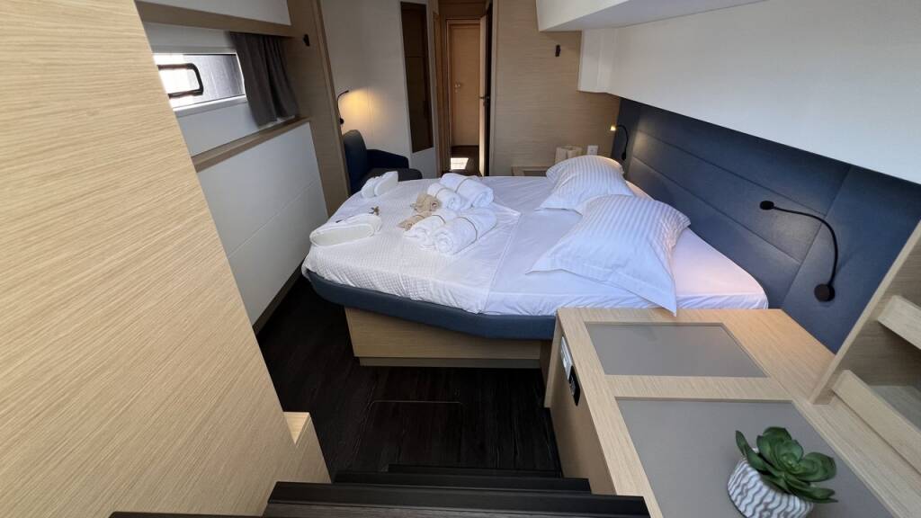 Fountaine Pajot Aura 51 Three Dee