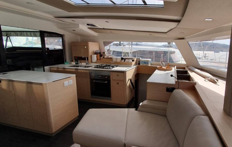 Fountaine Pajot Aura 51 Princess