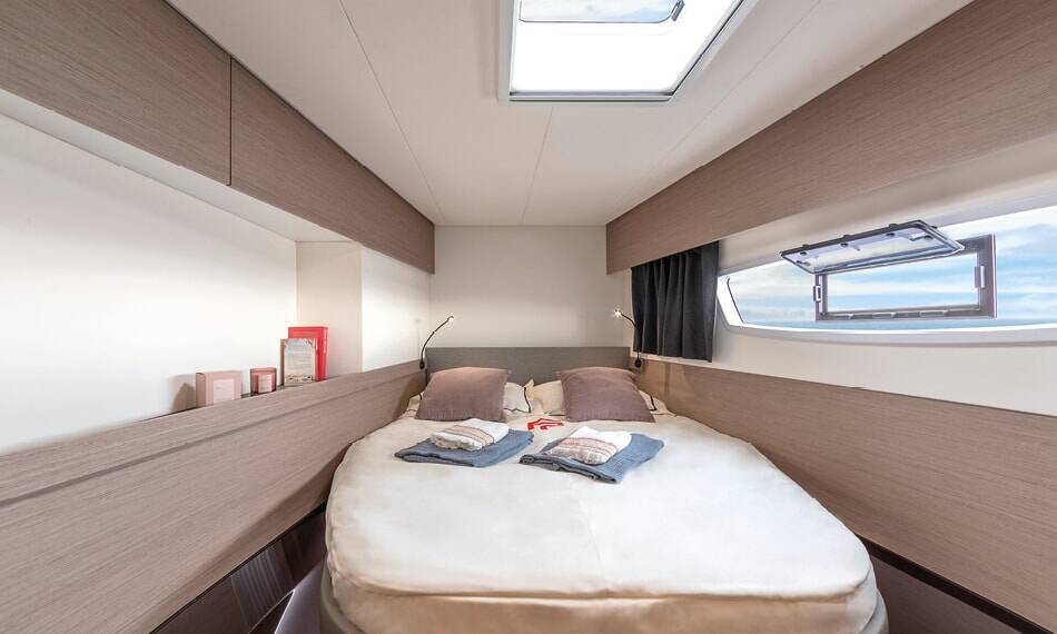 Fountaine Pajot Elba 45 SMART ELECTRIC PANSY