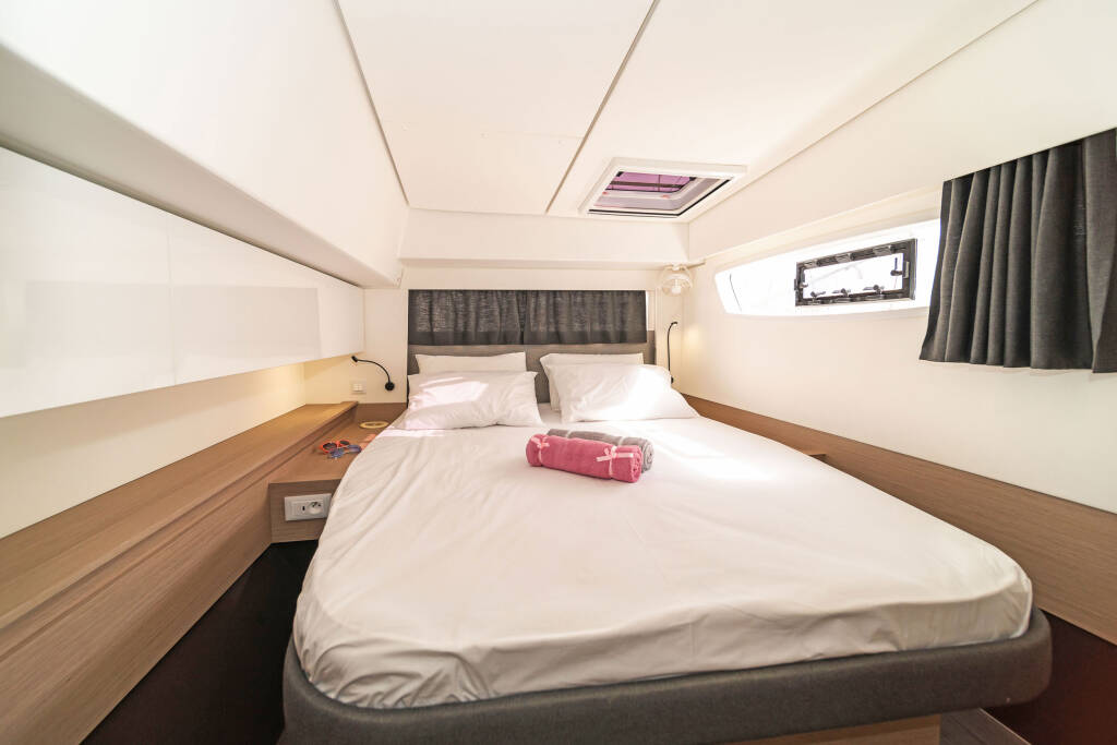 Fountaine Pajot Elba 45 Night Breeze