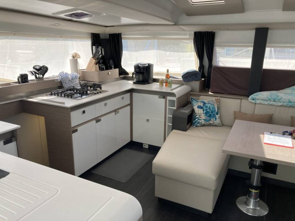 Fountaine Pajot Elba 45 Family Therapy