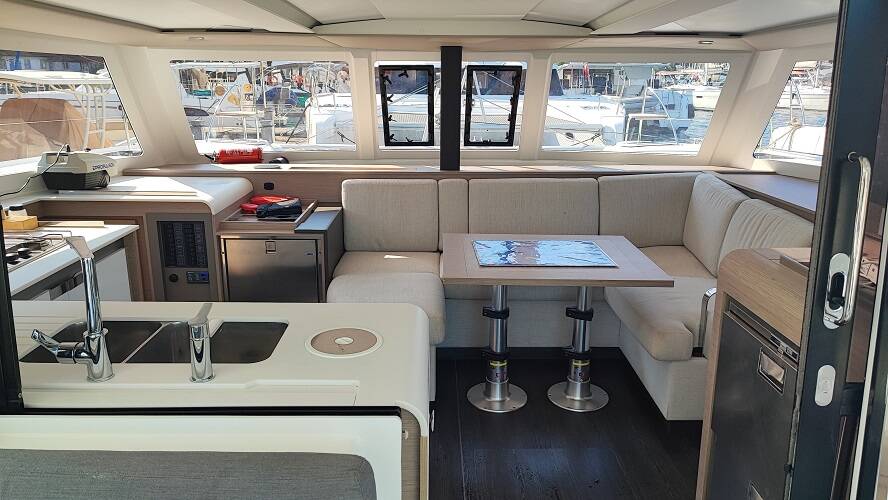 Fountaine Pajot Isla 40 Blue Orion