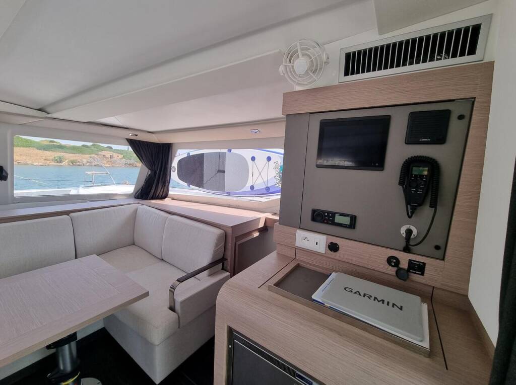 Fountaine Pajot Isla 40 Joy