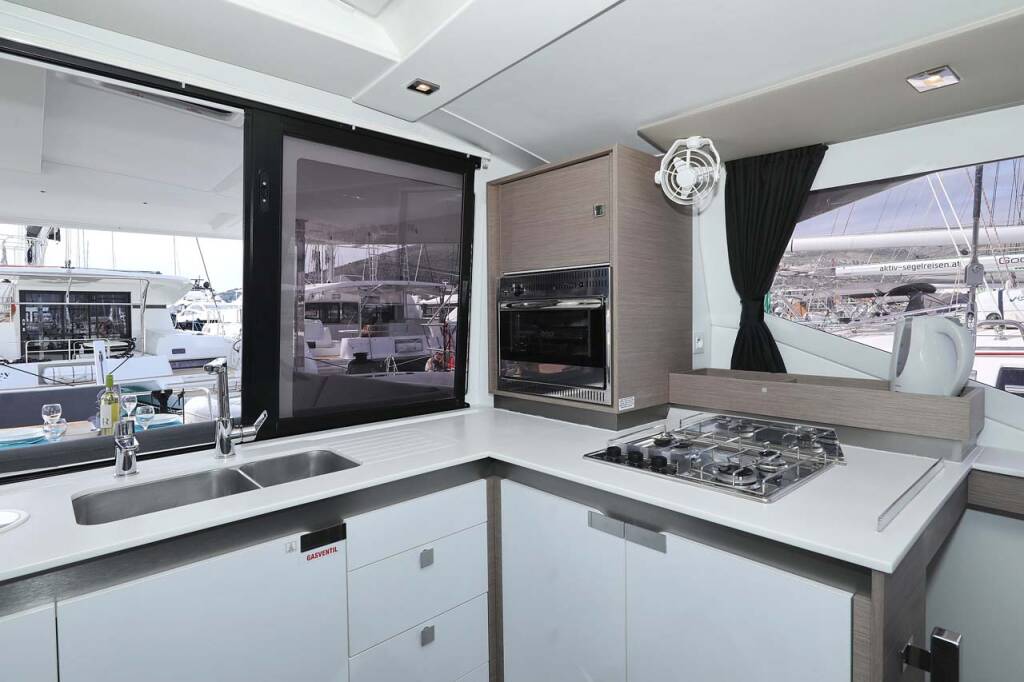 Fountaine Pajot Isla 40 Chilli